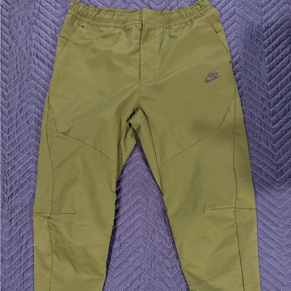 Nike Tech Bonded Weave Zip Pocket Pants Medium